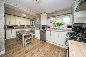 KITCHEN- click for photo gallery